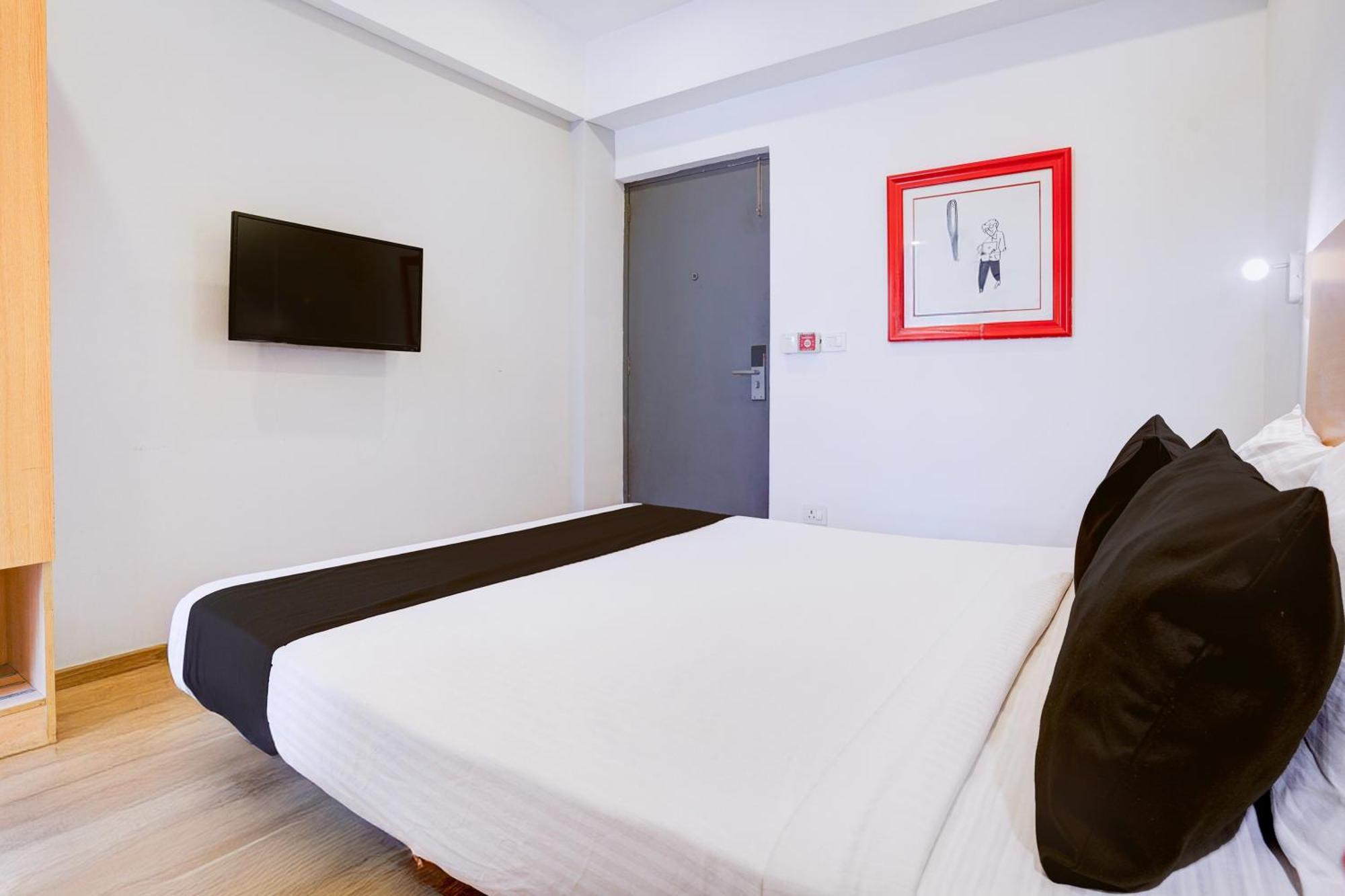 Townhouse Khar The Habitat Otel Mumbai Dış mekan fotoğraf