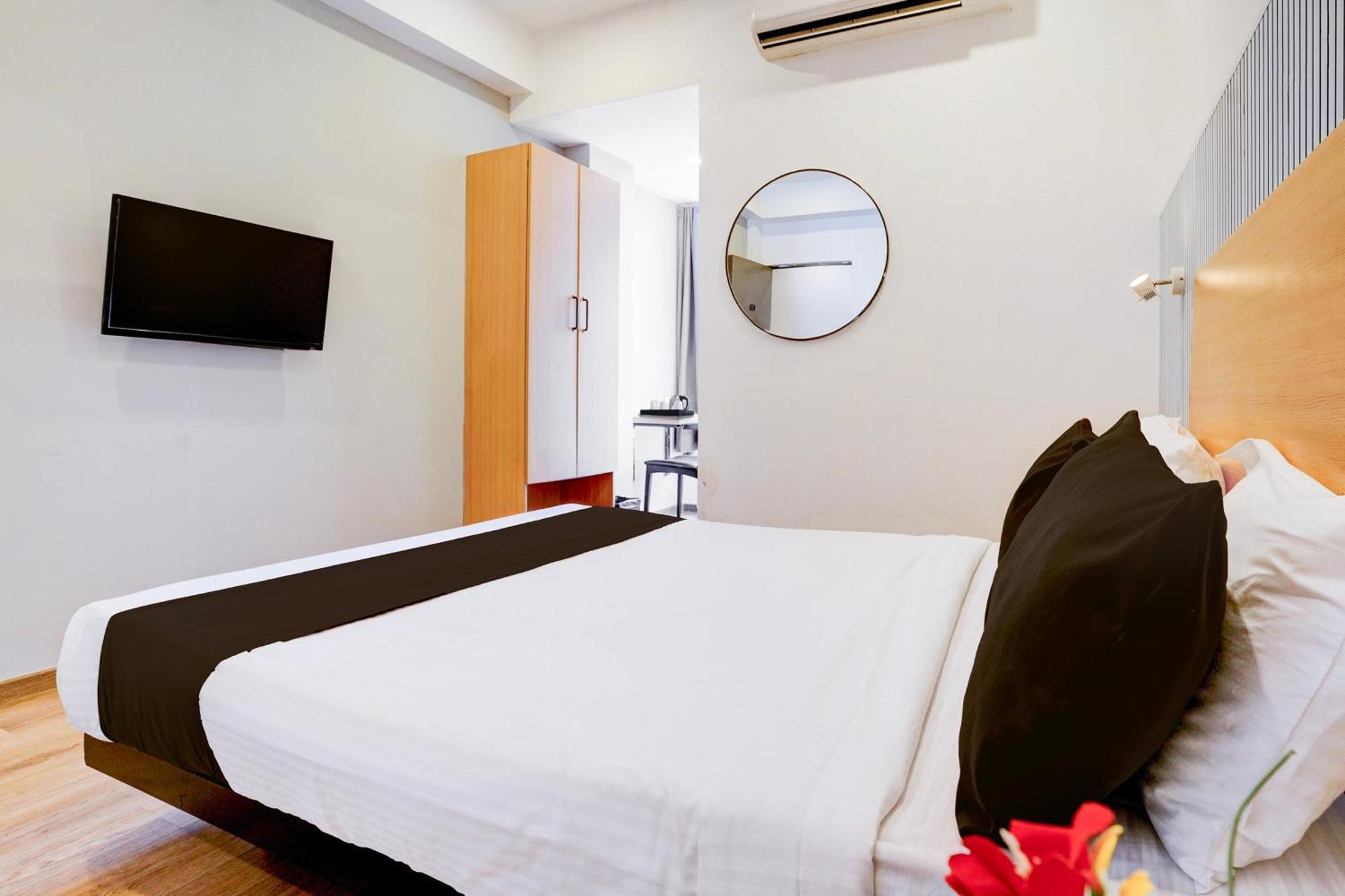 Townhouse Khar The Habitat Otel Mumbai Dış mekan fotoğraf