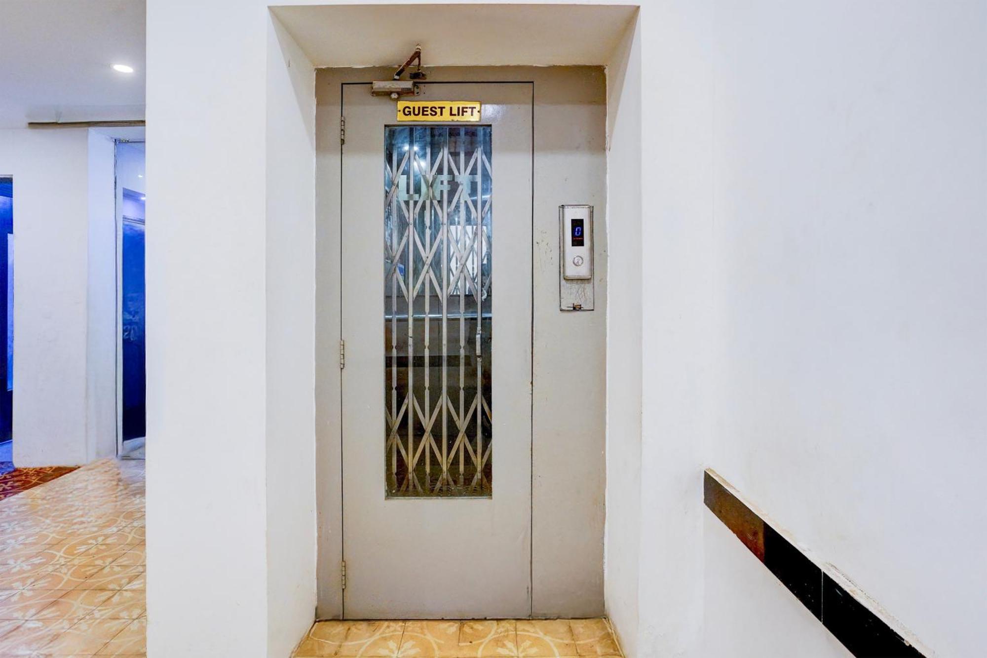 Townhouse Khar The Habitat Otel Mumbai Dış mekan fotoğraf